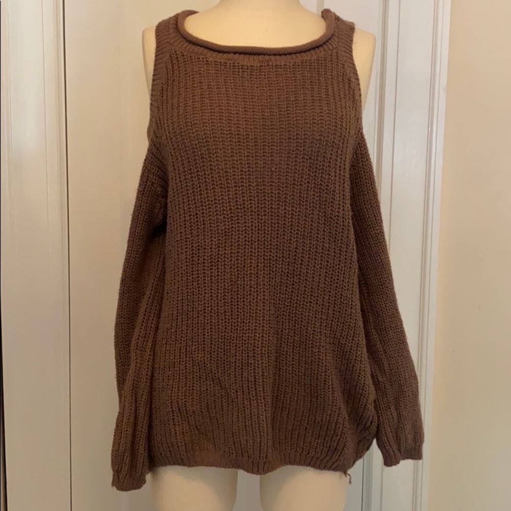 Cute Charlotte Russe Cold-Shoulder Sweater, Med.